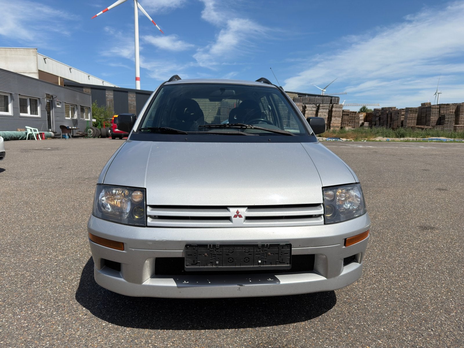 Mitsubishi Space Run 2.0 Essence — 112 000 km seulement !, Capteur de lumière, Achat, Entreprise, Entretenue par le concessionnaire