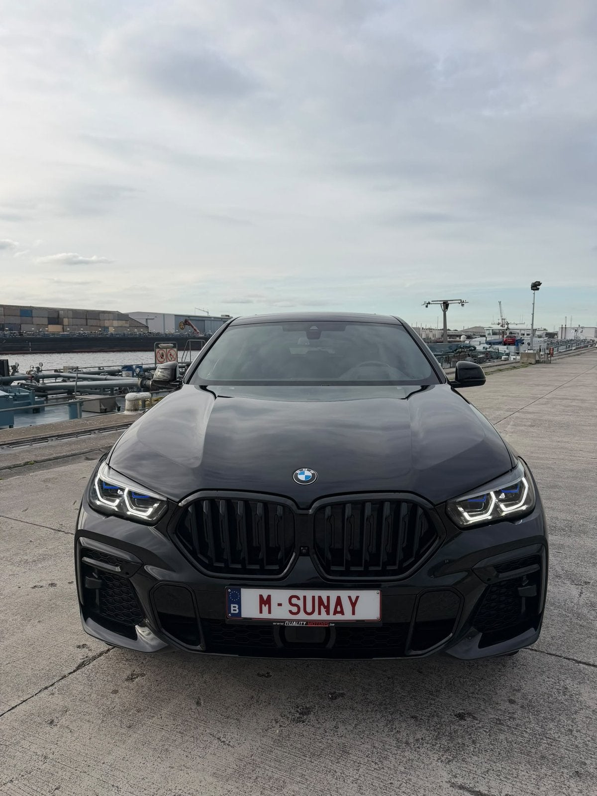 BMW X6 xDrive 40d mild hybride mpack, Auto's, Automaat, Stof, Zwart, Zwart