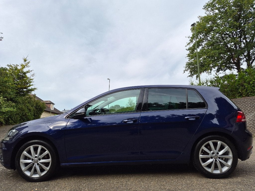 VW GOLF 7,5 - 116 pk - IQ DRIVE+FULL OPTION+GARANTIE+GEKEURD, Auto's, Voorwielaandrijving, Stof, Blauw, 620 kg