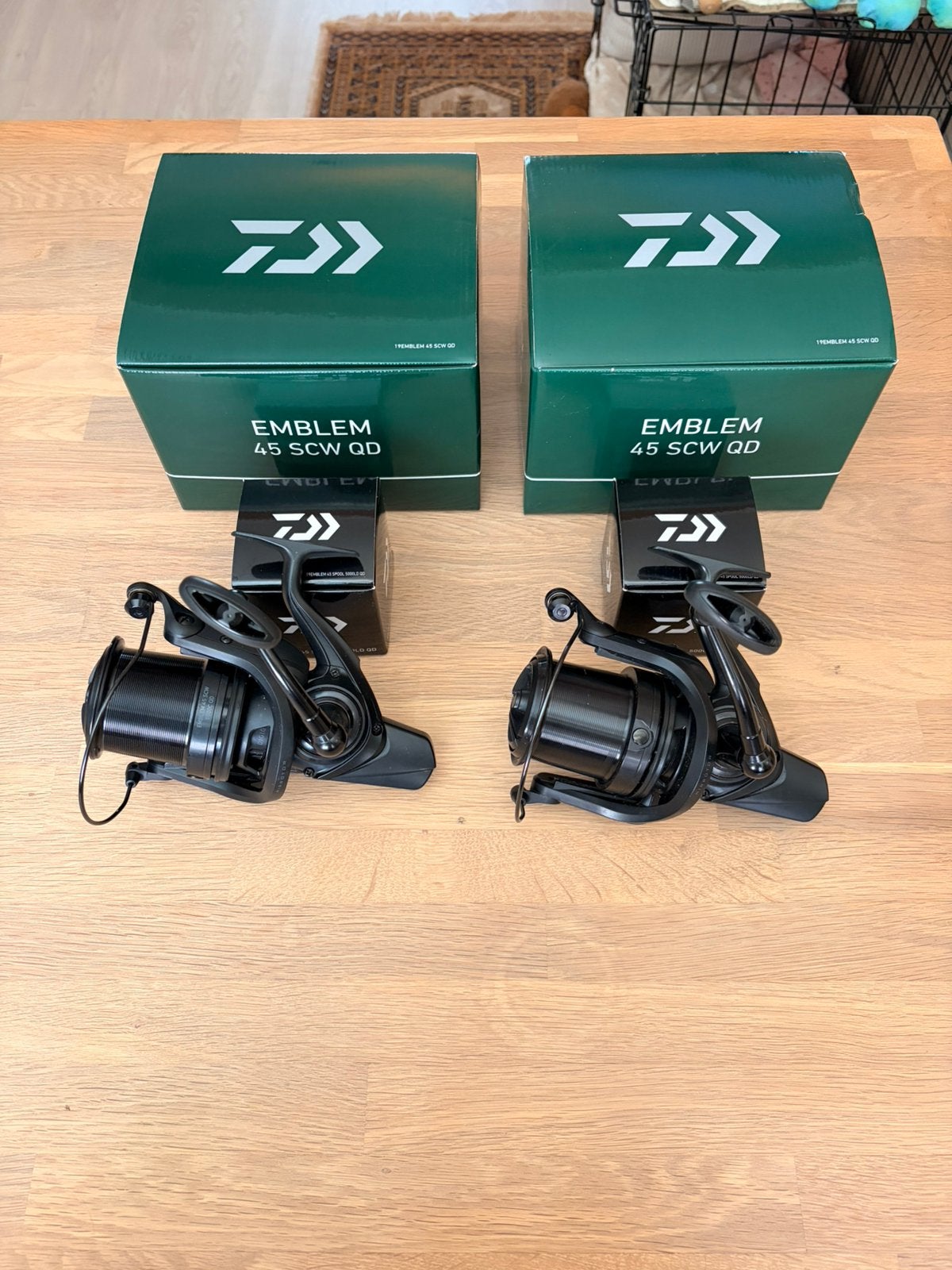 DAIWA EMBLEM 45 SCW QD, Watersport en Boten, Ophalen of Verzenden, Zo goed als nieuw