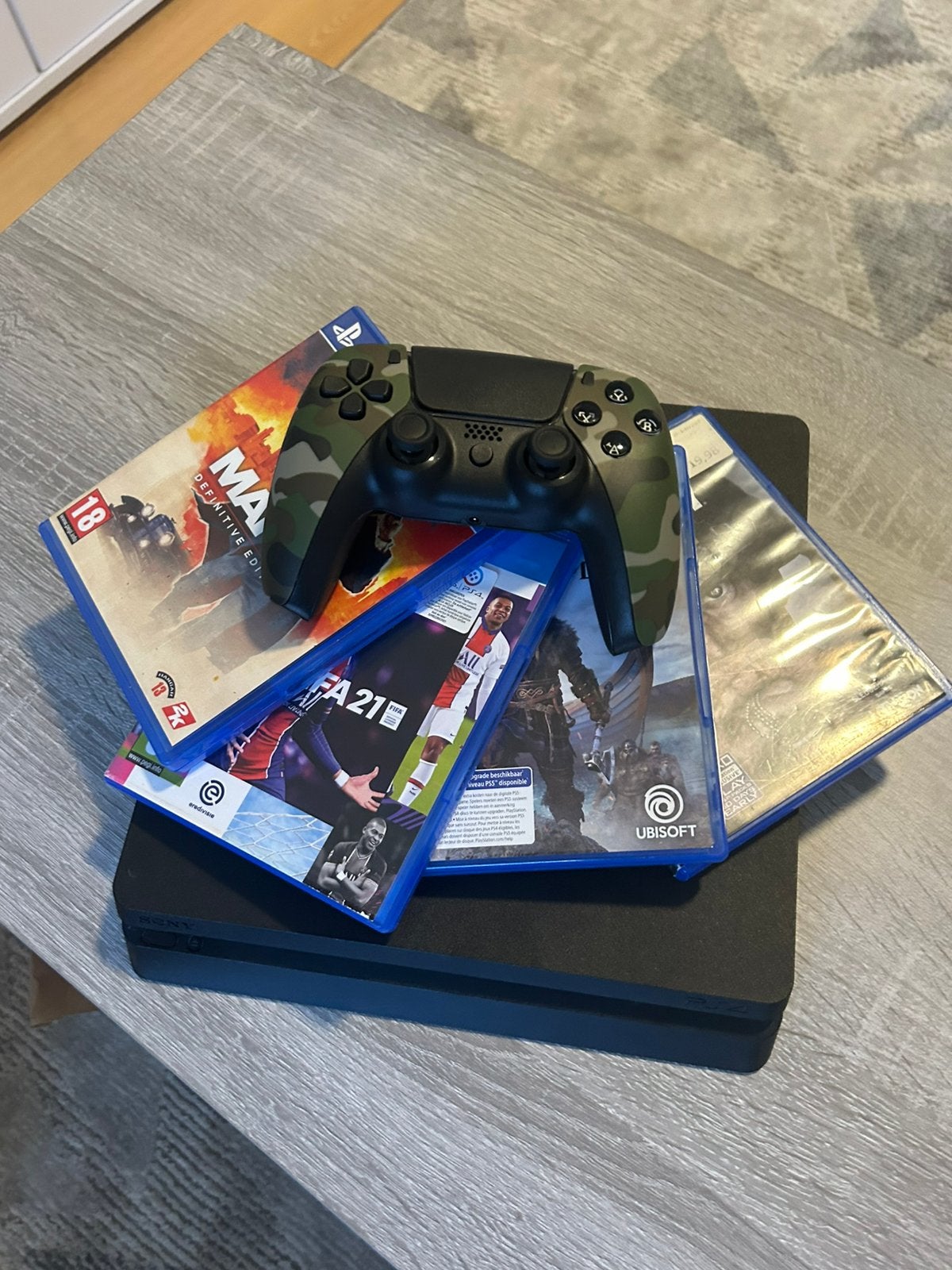 Playstation 4 Slim, Games en Spelcomputers, Ophalen, Zo goed als nieuw, Met 1 controller, Slim