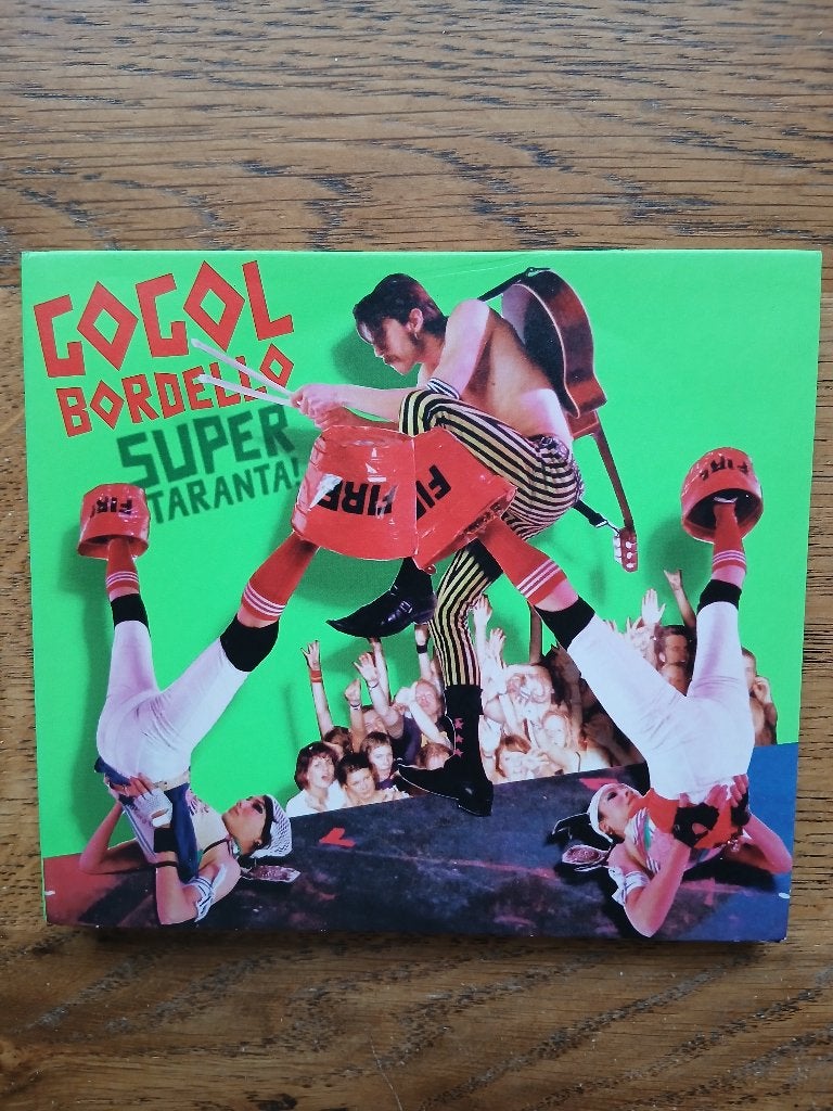 CD Gogol Bordello : Super Taranta, Enlèvement