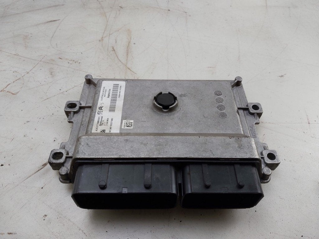 CALCULATEUR MOTEUR ECU Opel Corsa F (UB / UH / UP), Opel, Utilisé, Continental AG, Continental-Plaza 1
30175  Hannover, DE