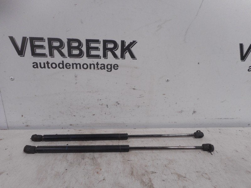VERIN A GAZ ENSEMBLE ARRIÈRE Volkswagen Golf III (1H1), Volkswagen, Volkswagen AG, Utilisé, Kundenbetreuung@volkswagen.de