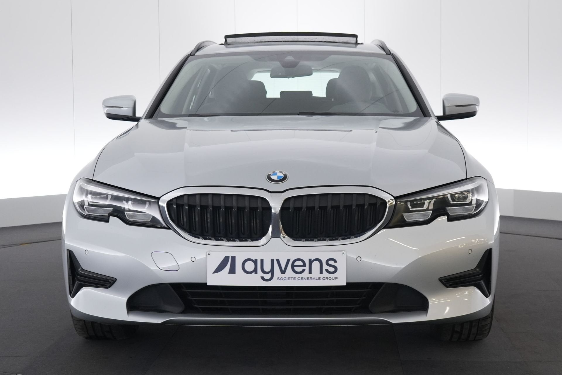 (2AJD518) BMW 3 SERIES TOURING, Leder en Stof, Bedrijf, 5 deurs, https://public.car-pass.be/vhr/9ab92e32-1df1-4559-b87b-4c181e0e7561
