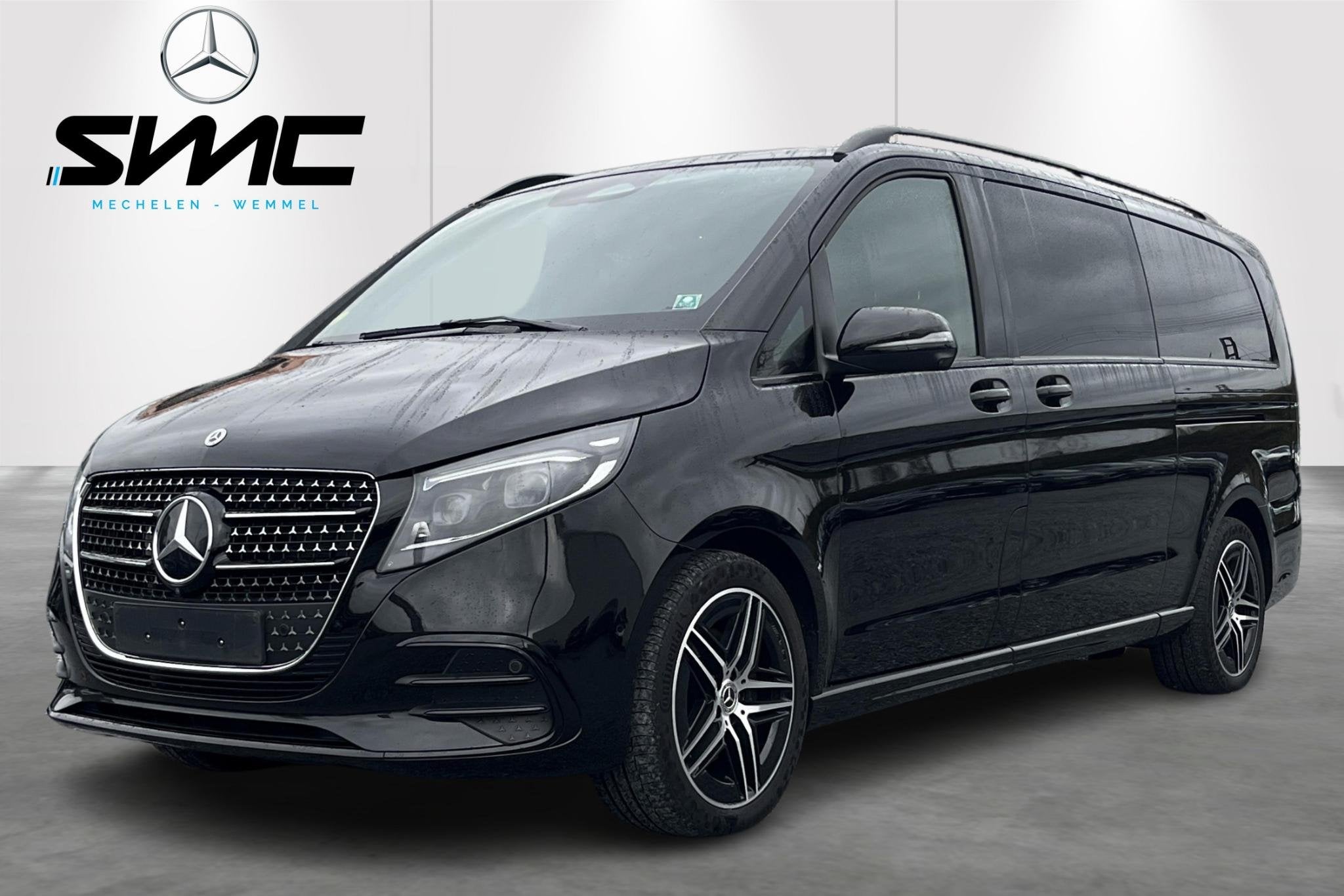 Mercedes-Benz V-klasse V300 d L3 9G-TRONIC AMG-LINE LUCHTVER, Auto's, Automaat, Gebruikt, 2500 kg, Zwart