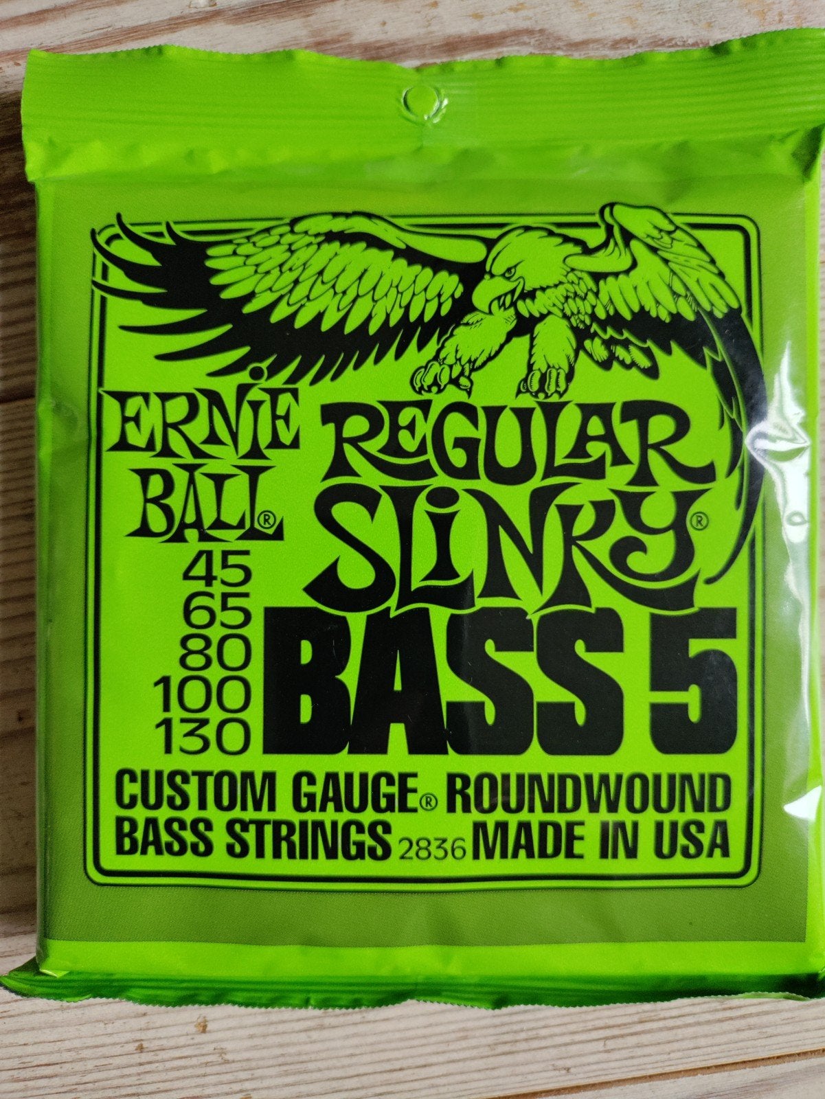 Basgitaar snaren 5-string Ernie Ball Slinky Bass 5, Muziek en Instrumenten, Snaarinstrumenten | Gitaren | Bas, Ophalen of Verzenden
