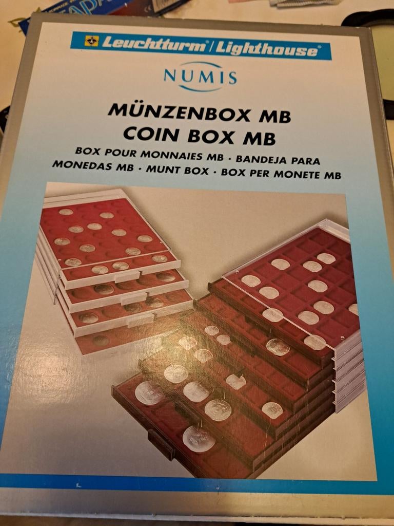 2 nieuwe leuchttrum munteboxen 20 munten per box, Ophalen