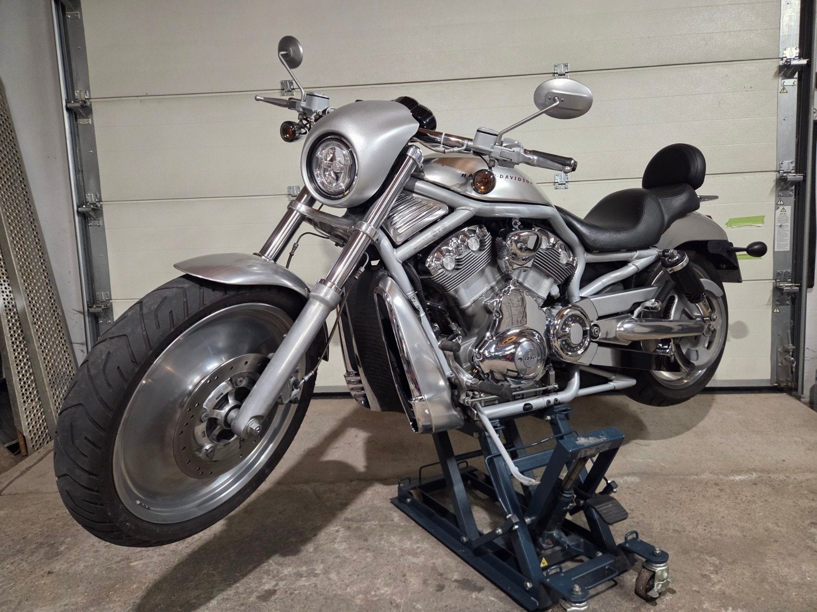 Harley Davidson Field 2002, Motos, Occasion, Chopper, 2 cylindres, Particulier