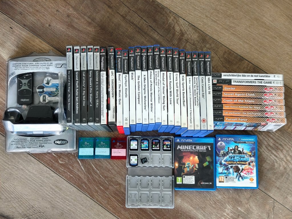 diverse game accessoires ps2 psp ps vita wii, Games en Spelcomputers, Ophalen of Verzenden, Gebruikt