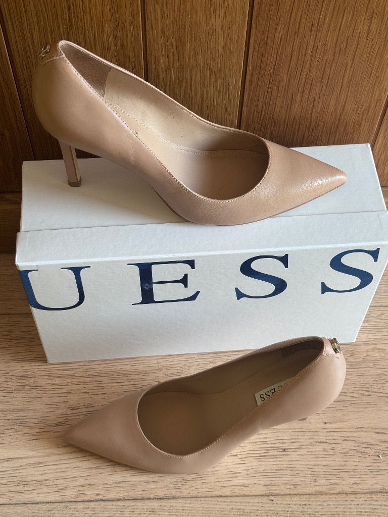 Guess pumps maat 38, Pumps, Guess, Beige, Ophalen of Verzenden