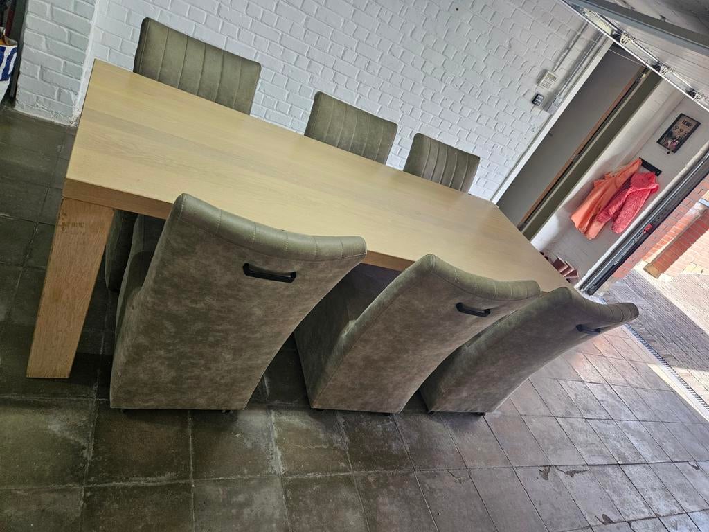 Volle eiken tafel + 6 stoelen op wielen, Enlèvement