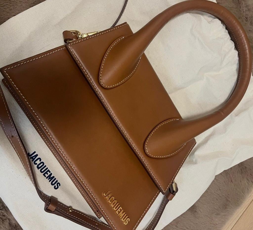 Jacquemus tas bruin, Handtassen en Accessoires, Ophalen of Verzenden, Bruin