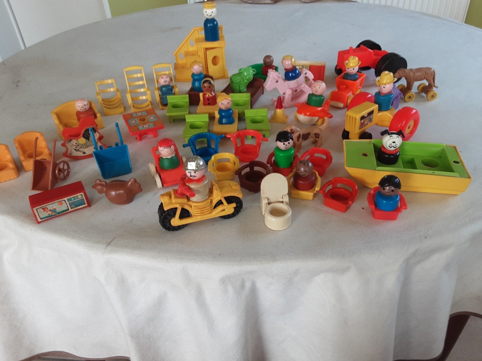 17 popjes en voertuigen 43 stuks zie beschrijving 
Bootje_ b, Kinderen en Baby's, Ophalen of Verzenden, Gebruikt