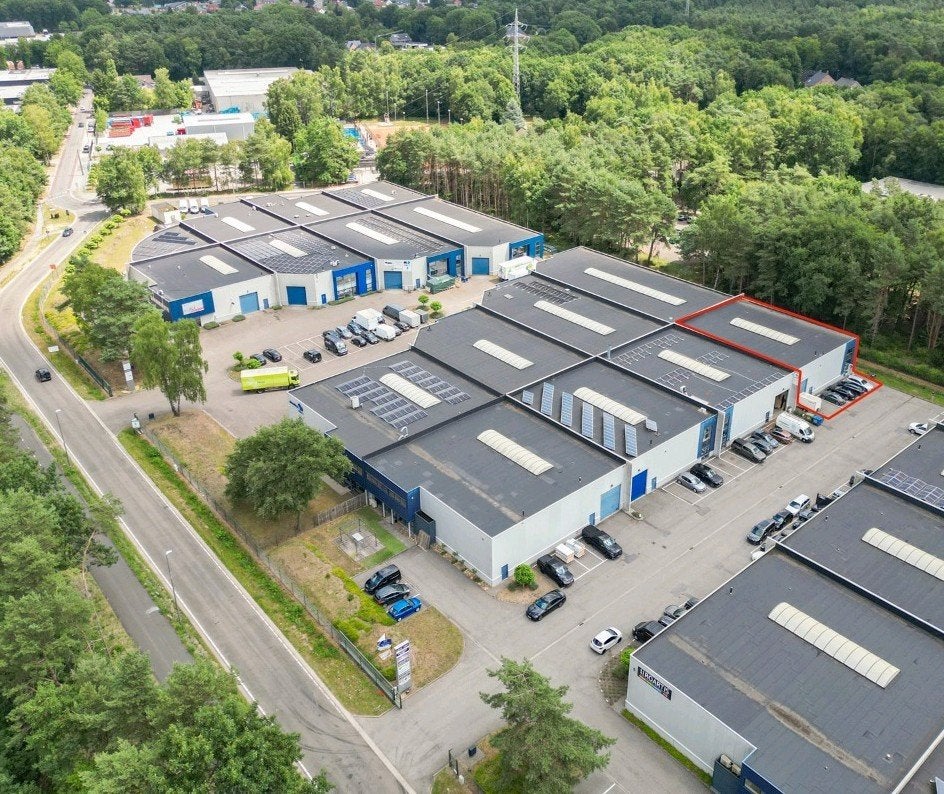 Bedrijfshal Genk te koop met ingerichte kantoren 512 m2, Immo, Genk