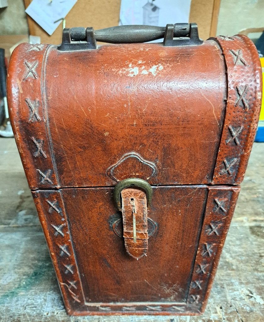vintage houten wijndoos, Verzamelen, Ophalen of Verzenden, Gebruikt, Overige gebieden, Overige typen