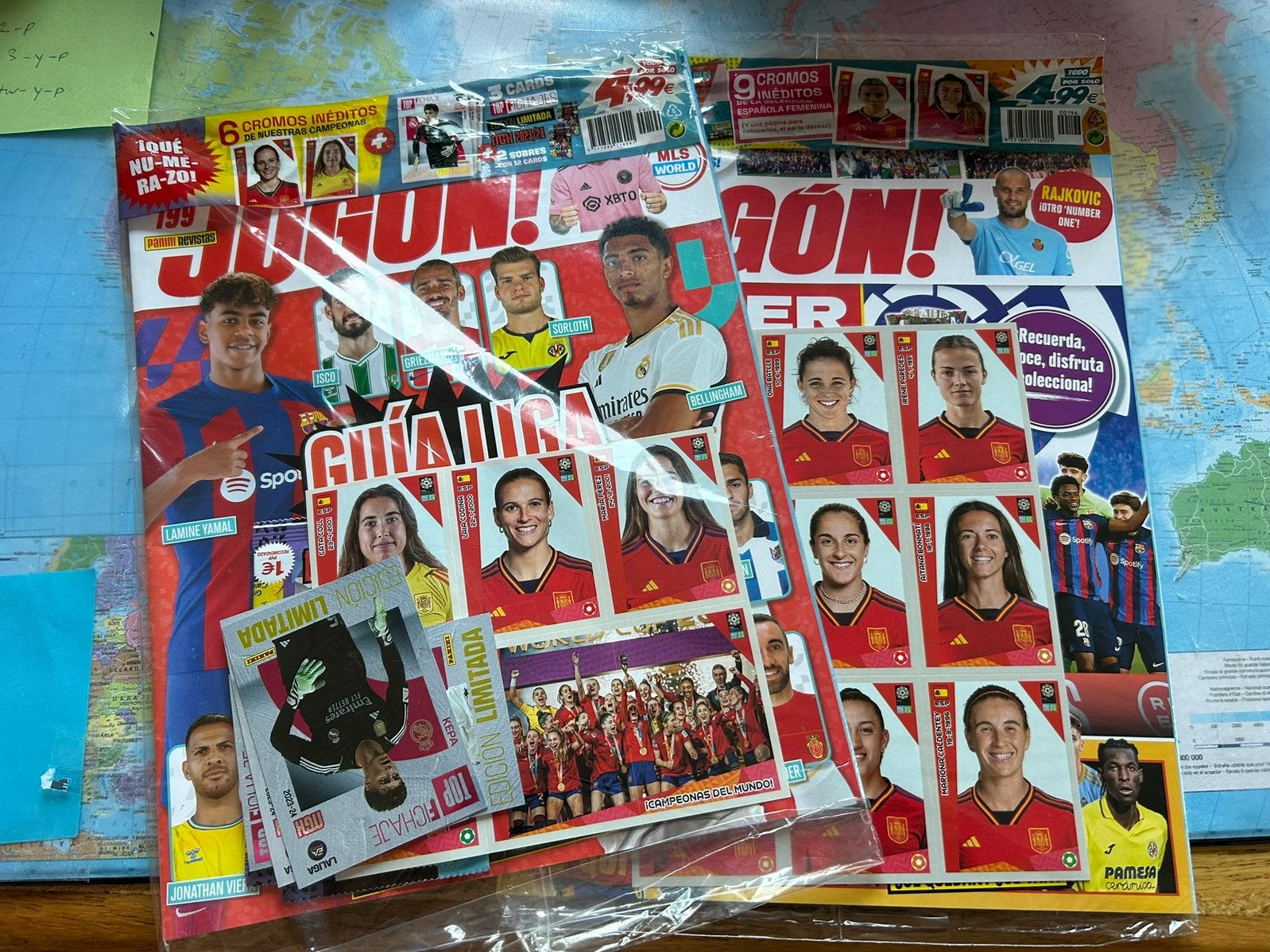 Panini Espagne : les magazines Jugon mettent à jour WK'23, Enlèvement ou Envoi, Comme neuf, Plusieurs autocollants