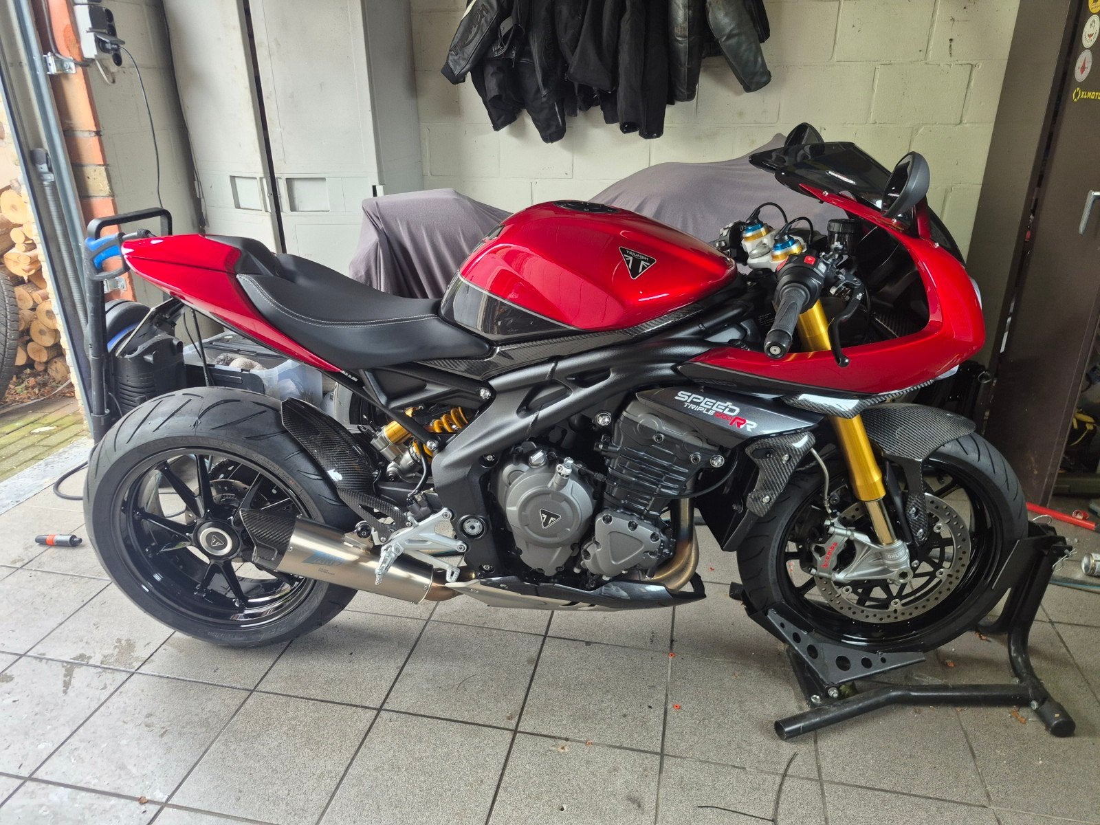 Triumph Speed Triple 1200rr, Motos, Plus de 35 kW, 3 cylindres, 1200 cm³, Sport