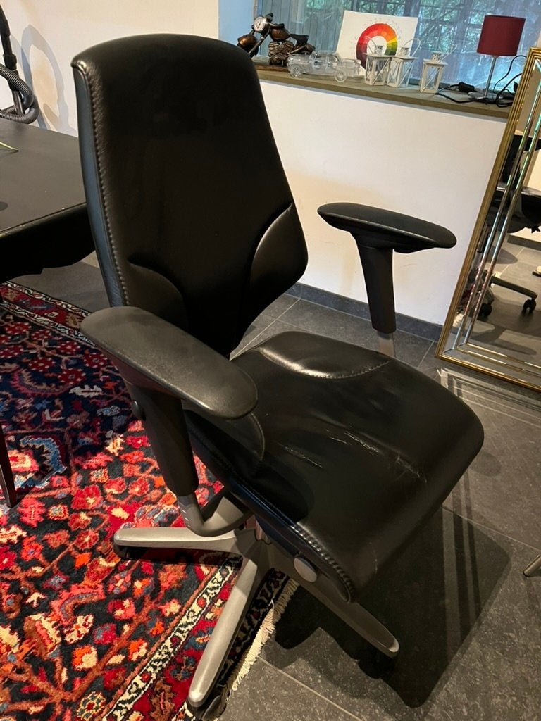 Giroflex Premium Ergonomic Leather Office Chair – Black, Maison & Meubles, Enlèvement, Utilisé, Noir, Chaise de bureau