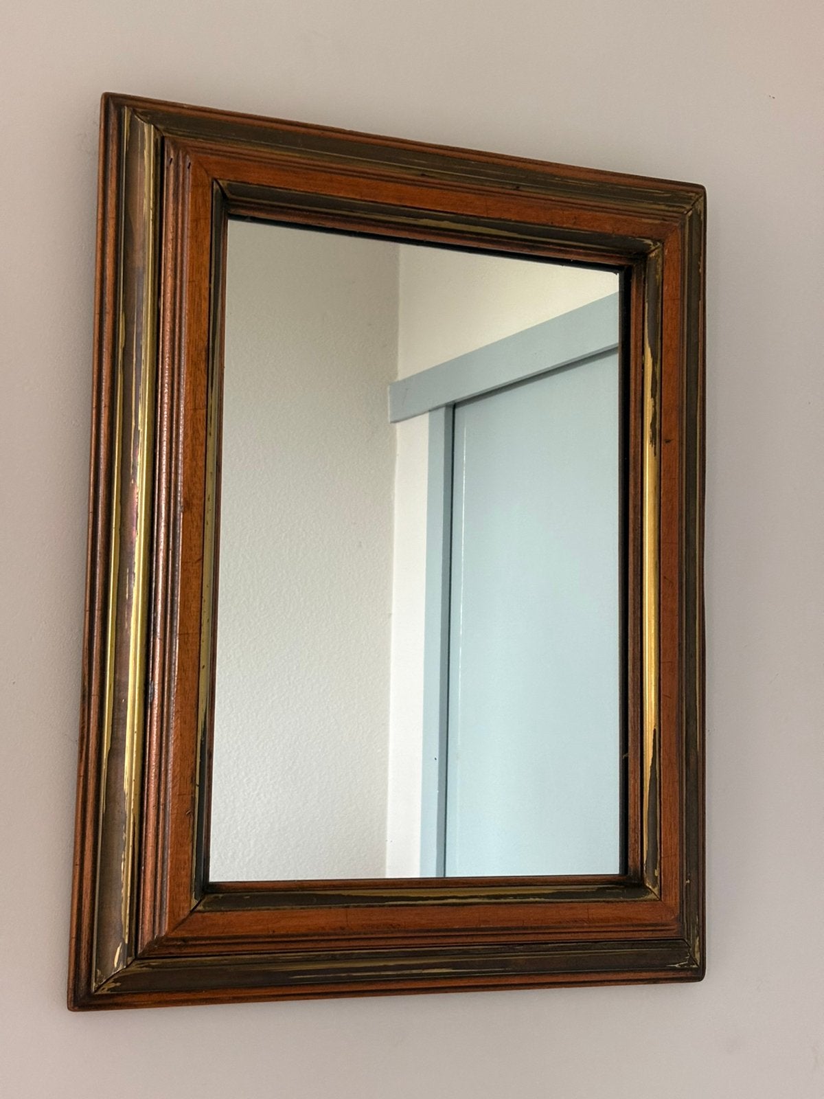 Miroir mural classique avec cadre en bois 43x55 cm, Maison & Meubles, Moins de 100 cm, Enlèvement, Utilisé, Rectangulaire