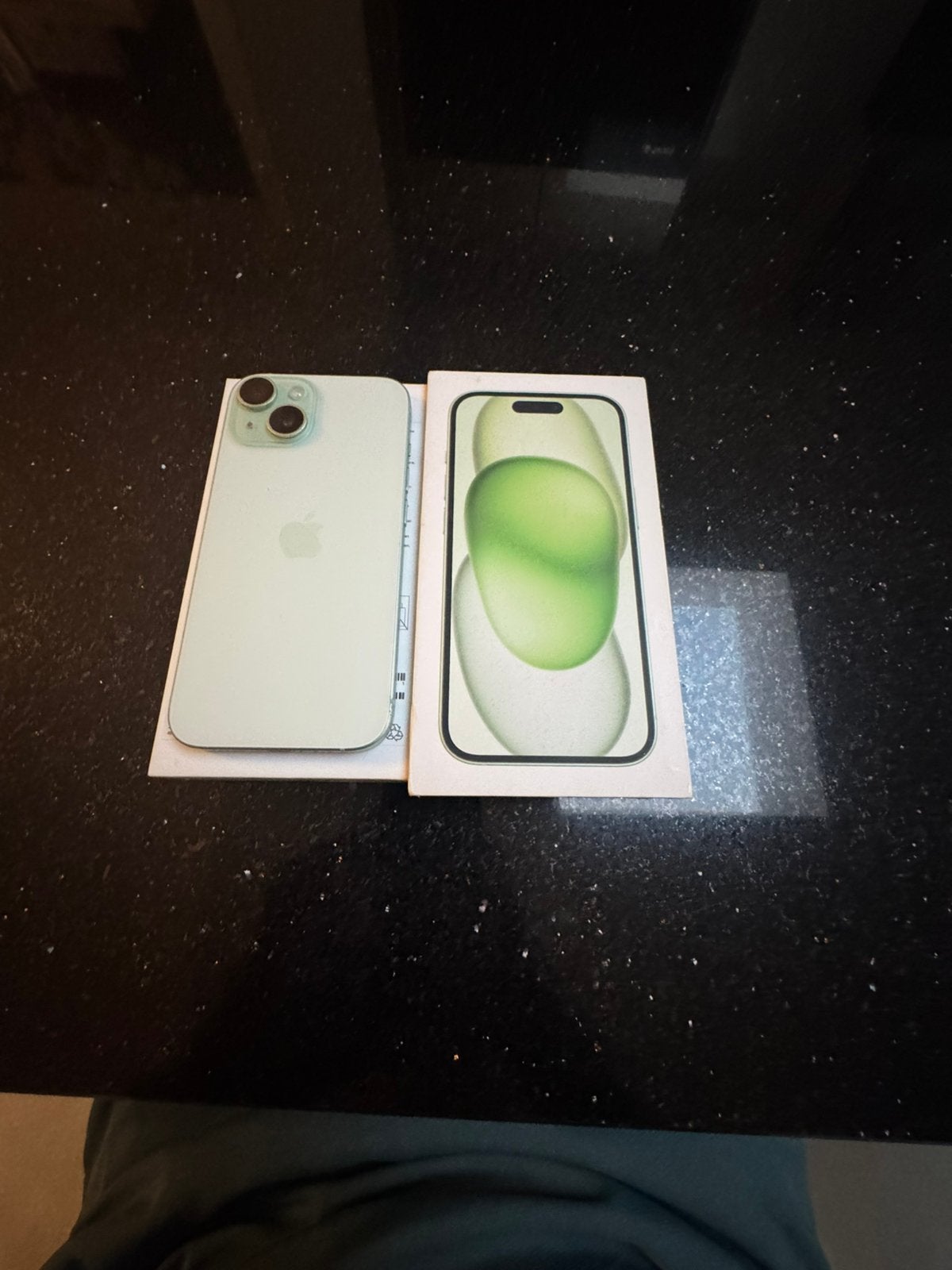 I phone 15 vert, Télécoms, Téléphonie mobile | Apple iPhone, Avec simlock (verrouillage SIM), IPhone 15, 86 %, Utilisé