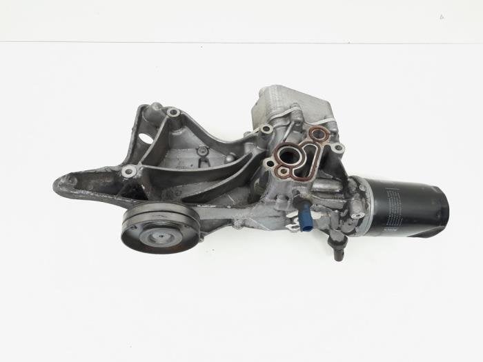 Boîtier filtre à huile d'un Audi A4, Autos : Pièces & Accessoires, -, 3 mois de garantie, Audi, Utilisé