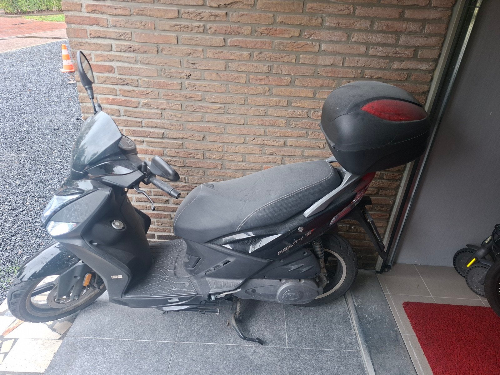 motoscooter, Motoren, Ophalen