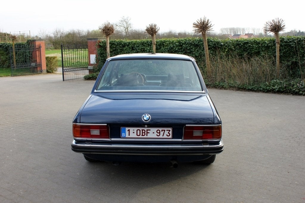 BMW 518 e12 (1978) Oldtimer – Iconische sharknose, foto 12