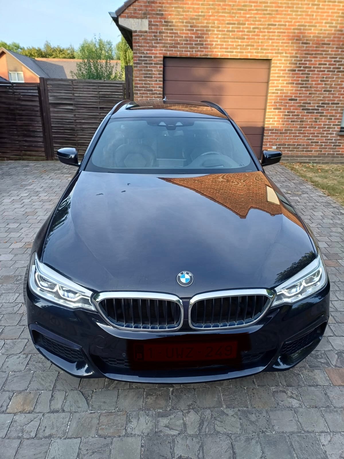 BMW 520 Touring xDrive in perfecte staat met schuifdak, Auto's, Euro 5, Zwart, Blauw, Leder