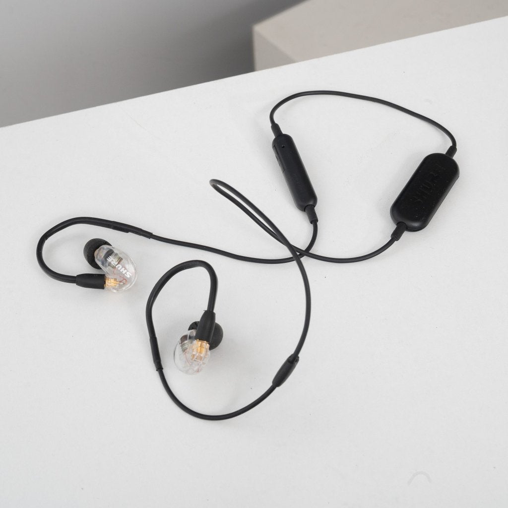 Shure SE215-CL-BT1 - Wireless / In-ear avec module Bluetooth, Telecommunicatie, Mobiele telefoons | Oordopjes, Zo goed als nieuw