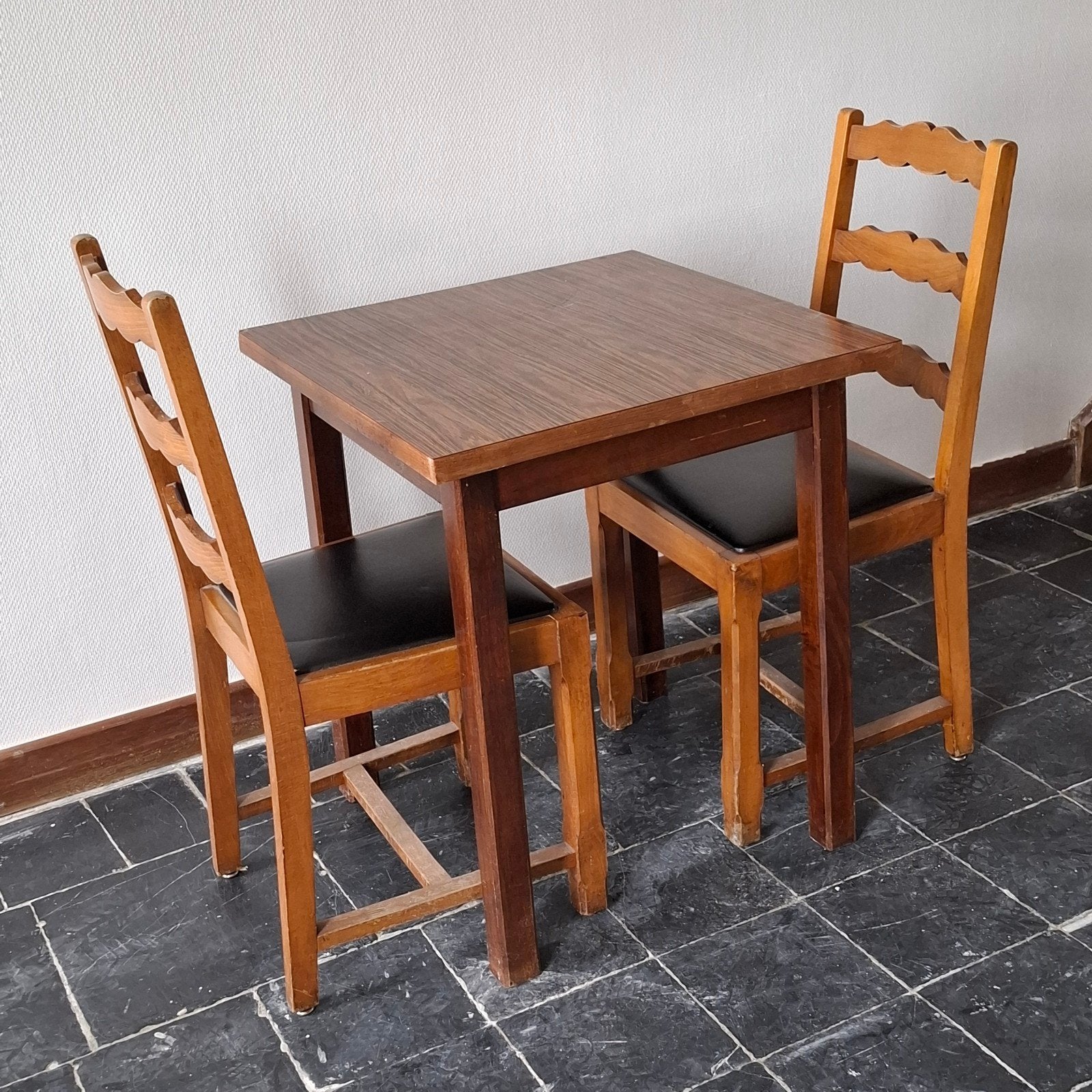 1 petite table + 2 ou 3 chaises, Maison & Meubles, Salles à manger complètes, Enlèvement
