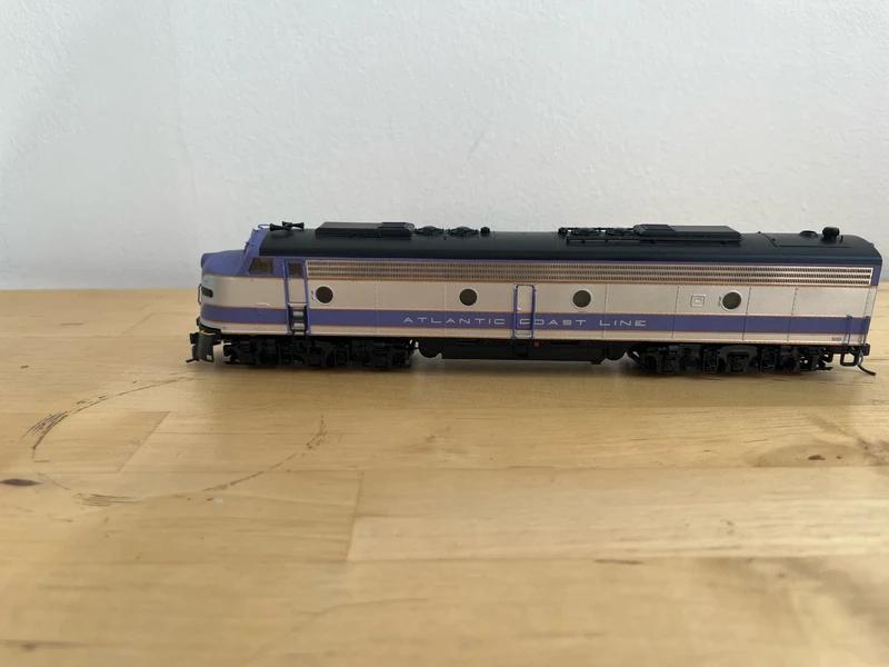 Train HO Life-Like Diesel E8 Atlantic Coast Line USA, Verzenden, Zo goed als nieuw, Locomotief, Overige merken