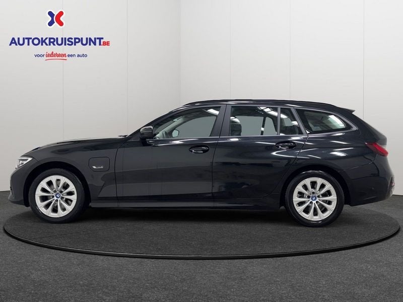 BMW Série 3 320e AUT Leder Carplay Zetelverwarming Camera, Autos, Achat, Euro 6, Hybride rechargeable, Noir