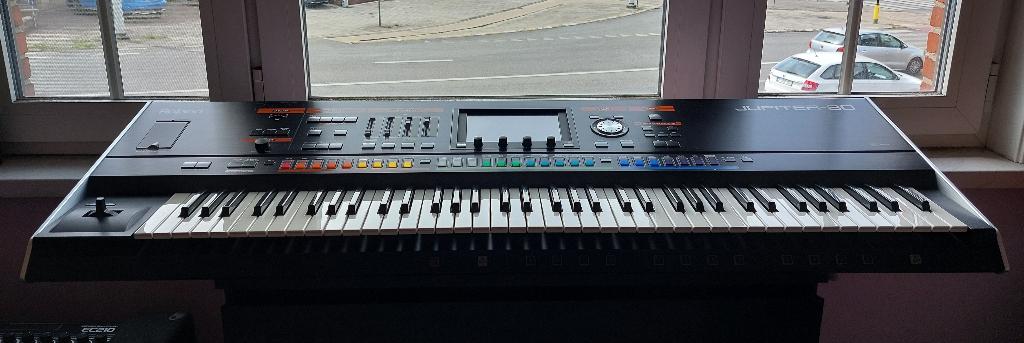 Roland Jupiter 80, Roland, Comme neuf, Enlèvement, 76 touches
