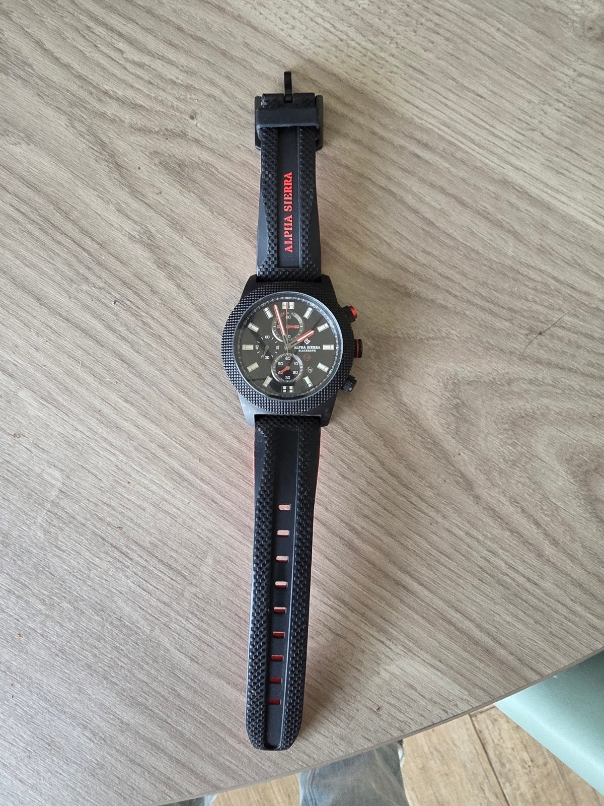 MOOIE Alpha sierra, Bijoux, Sacs & Beauté, Montre-bracelet, Autres marques, Enlèvement, Synthétique