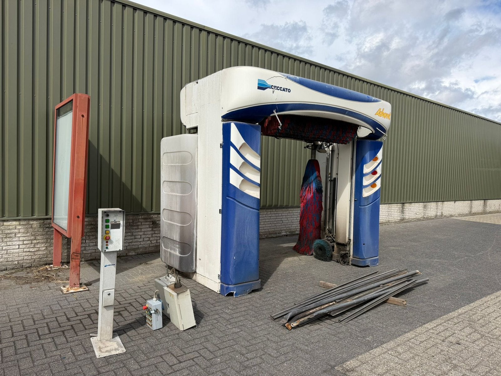 Boîte de lavage de voiture, Enlèvement, Utilisé