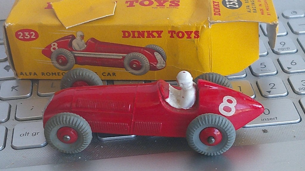 Dinky Toys 232 Alfa Romeo Raceauto, Enlèvement ou Envoi, Utilisé, Voiture, Dinky Toys