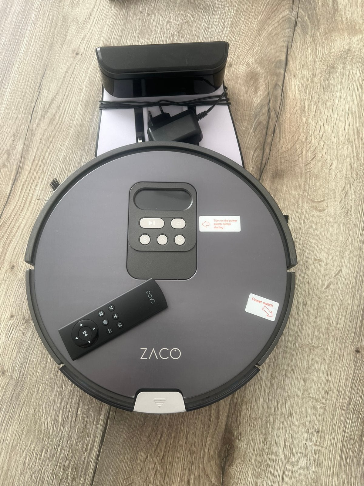 ROBOTSTOFZUIGER, Elektronische apparatuur, Ophalen, Zo goed als nieuw
