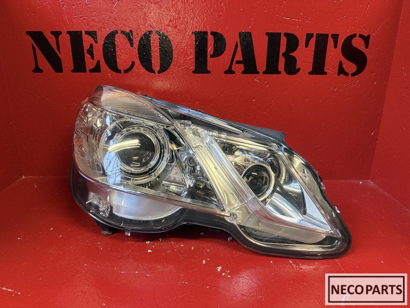 E KLASSE W212 XENON KOPLAMP RECHTS A2128205861KZ ORIGINEEL, Autos : Pièces & Accessoires, Utilisé, -, -, Enlèvement ou Envoi