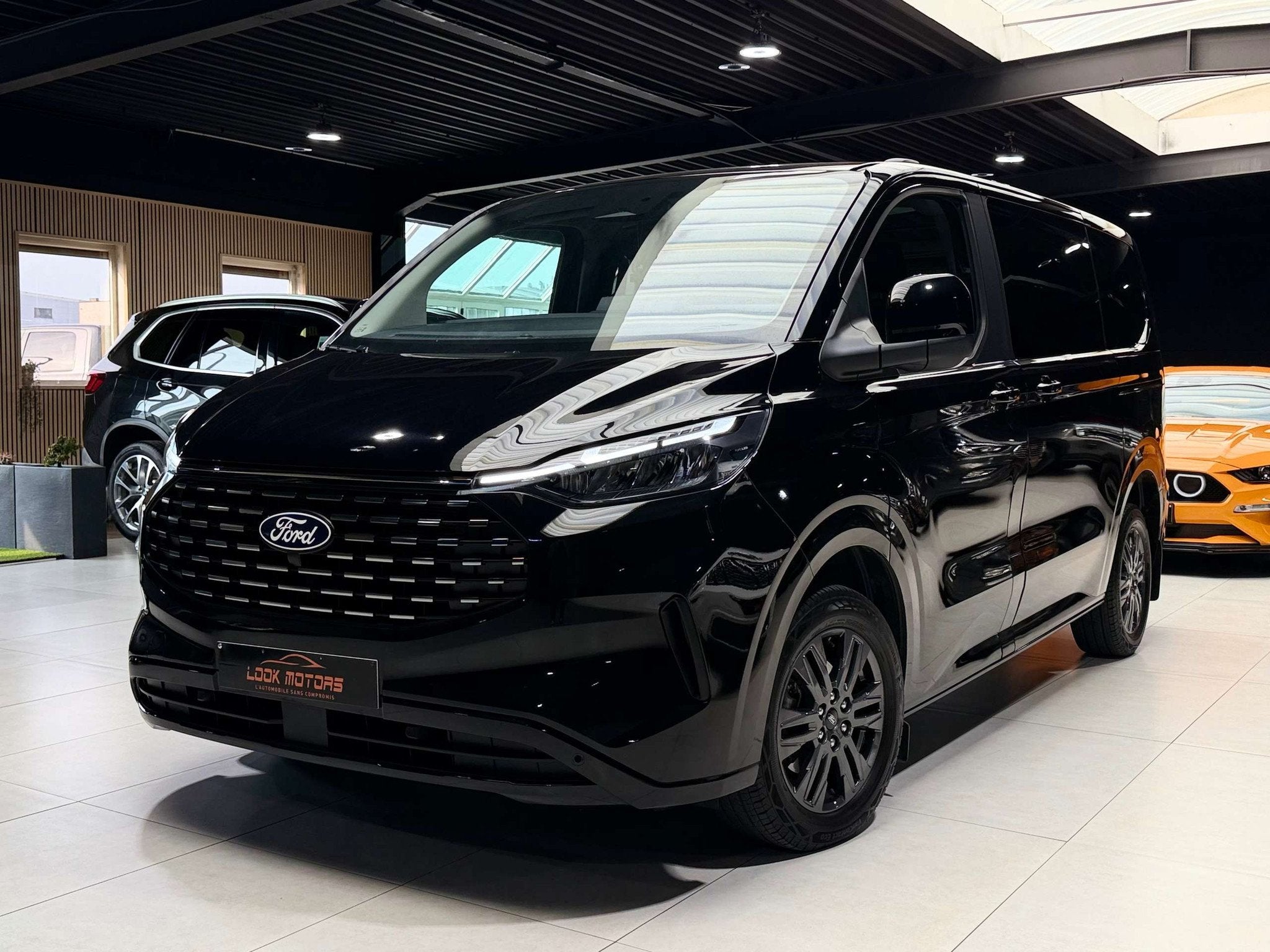 Ford Tourneo Custom TITANIUM 2.0 TdCi 170CV 8 PLACES BOITE A, Cuir, Achat, Entreprise, Diesel