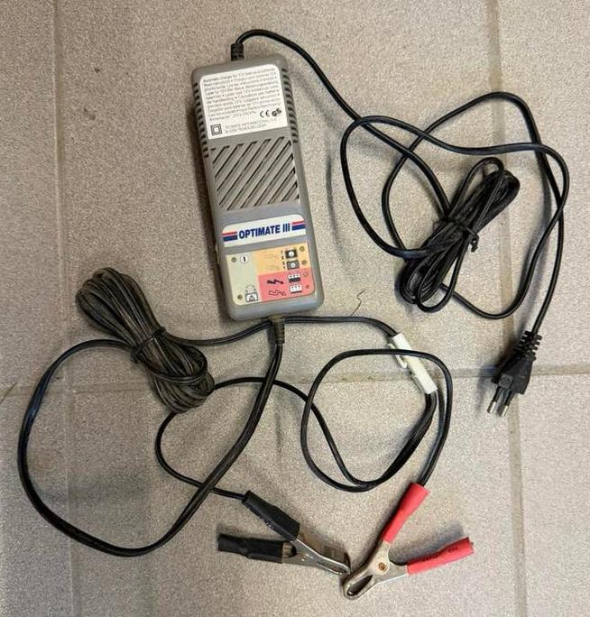 OPTIMATE 3 MOTOR ACCULADER (druppellader), Auto-onderdelen, Accu's en Toebehoren, Ophalen, Gebruikt