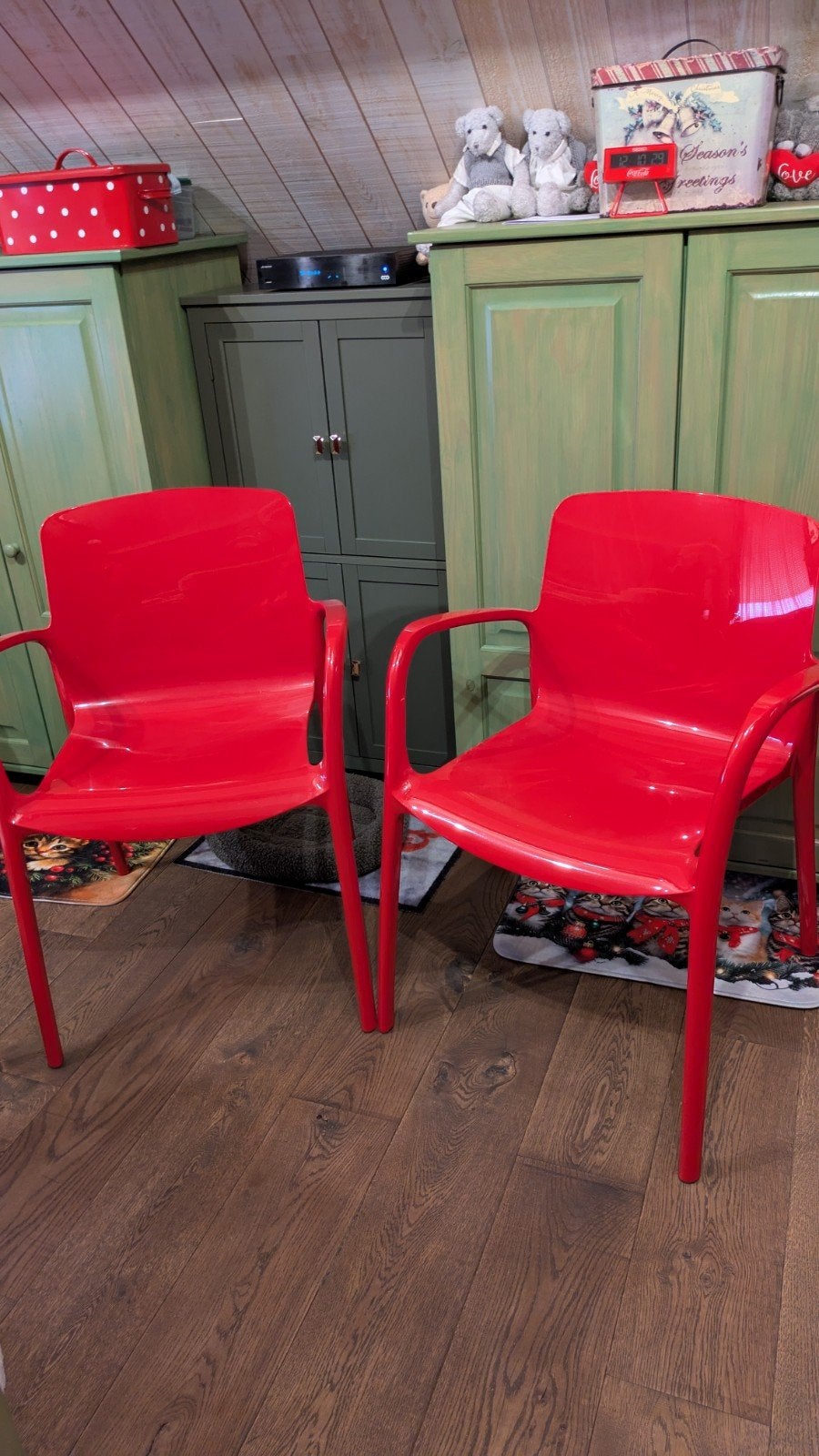 Chaises avec accoudoirs empilables, Enlèvement