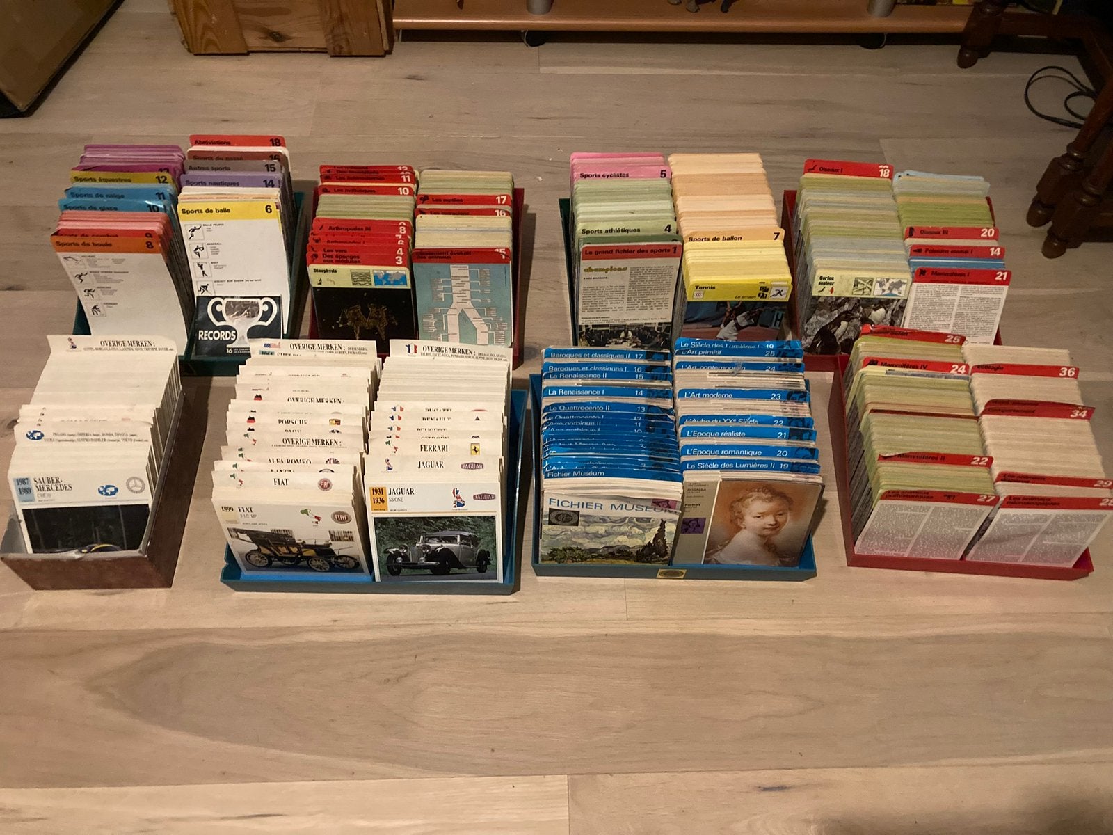 Verzamelkaarten Automerken,dierenrijk,schilderkunst, Ophalen