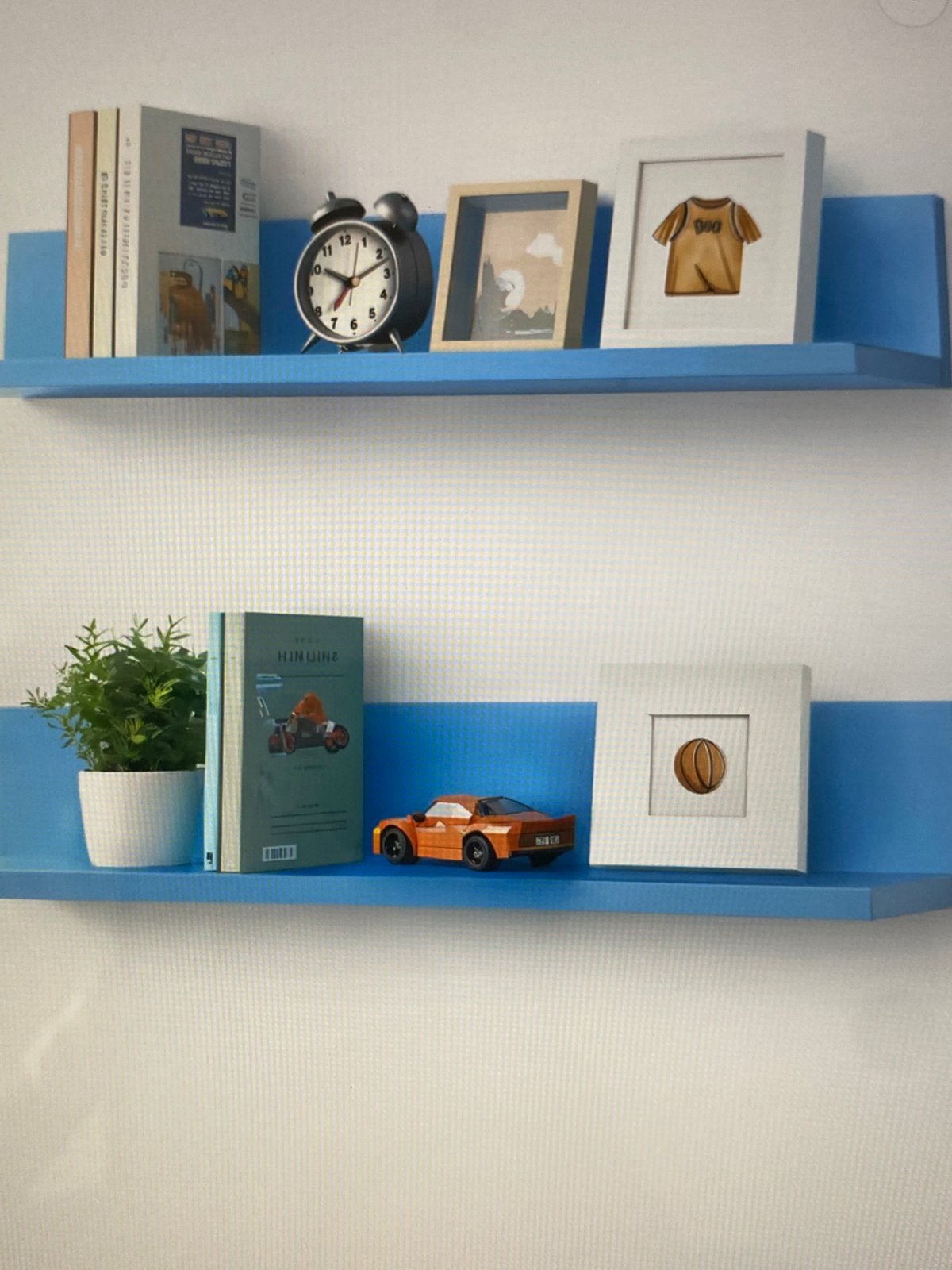 Nouvelle étagère murale blanche - Design flottant, Maison & Meubles, Accessoires pour la Maison | Étagères murales & Rayons de bibliothèque