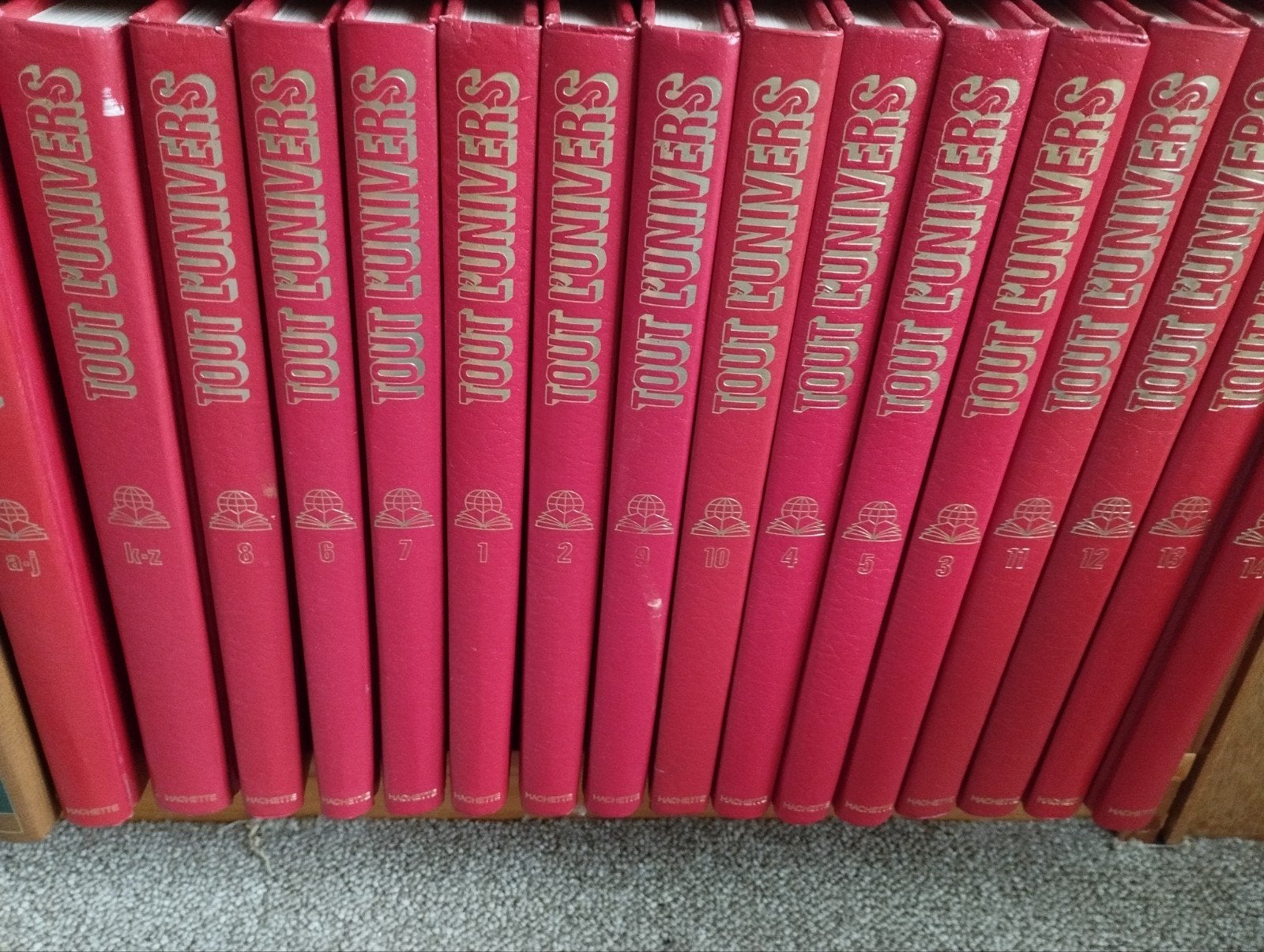 Encyclopédie Tout l univers, Livres, Enlèvement, Comme neuf, Général, Série complète