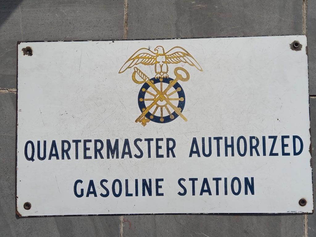 US emaille bord WO2 Gasoline Station, Verzamelen, Ophalen of Verzenden, Landmacht, Kunstobject