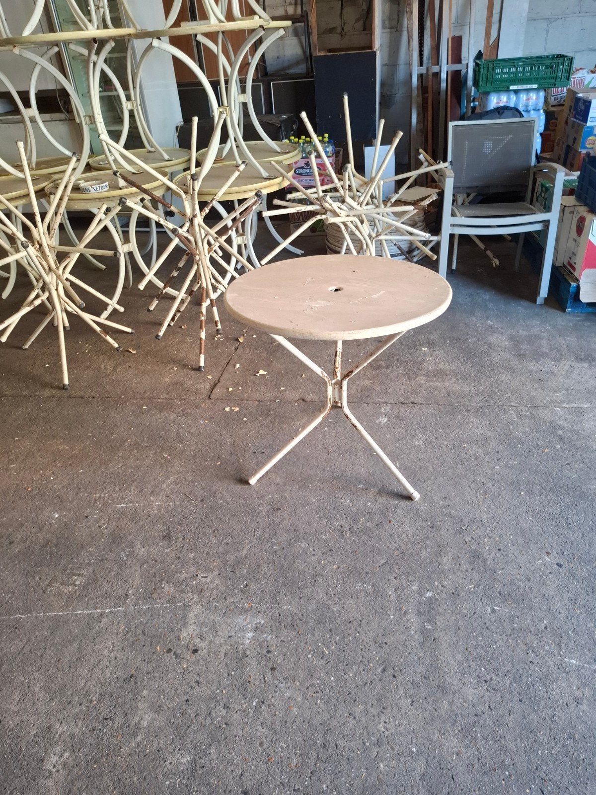 17 vintage jaren 80 terras tafeltjes 2-delig, Tuin en Terras, Ophalen