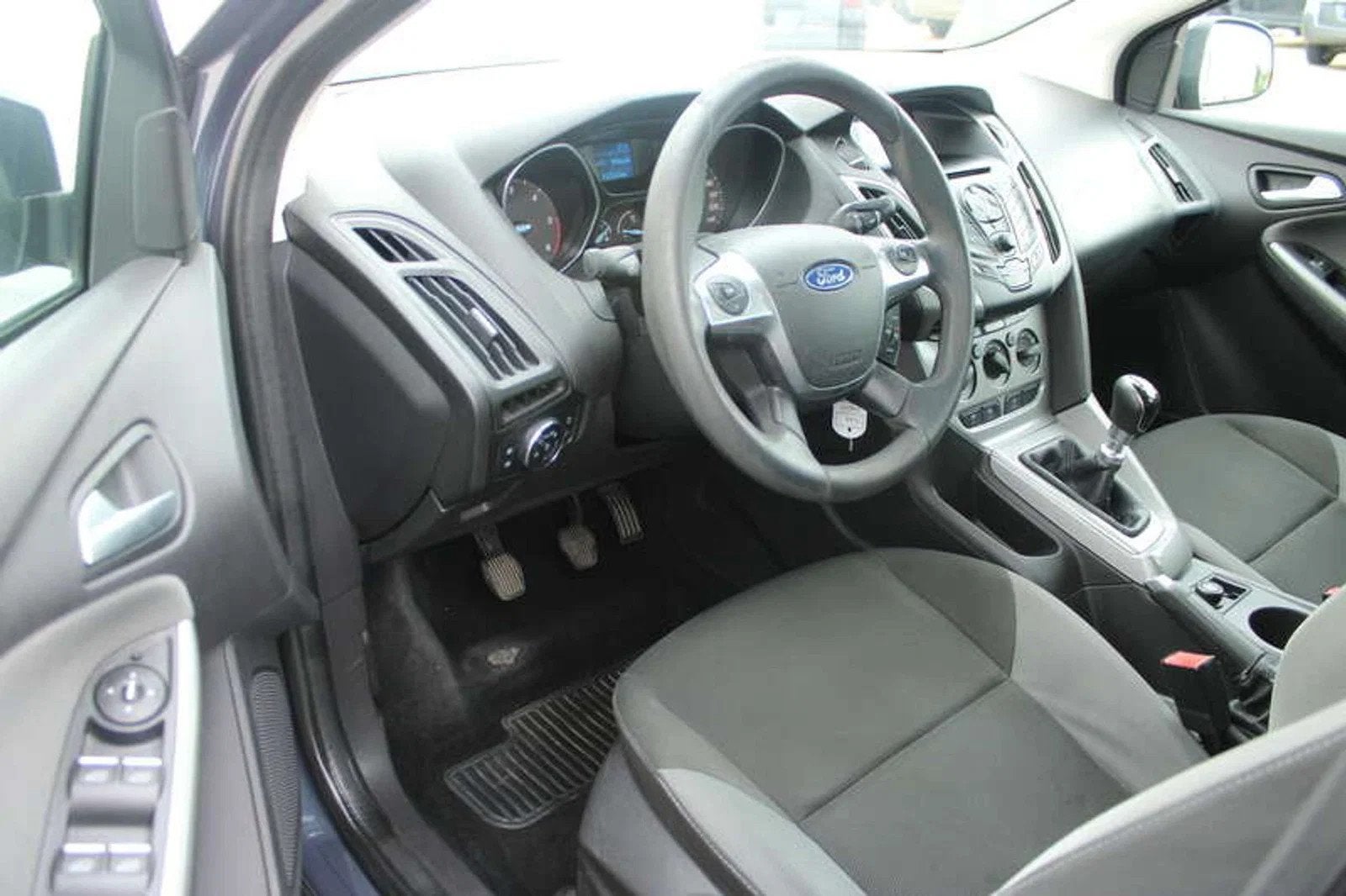 Ford Focus Focus 1.6 TDCi Airco 1 JAAR garantie! (bj 2011), Auto's, Focus, Euro 5, Stof, Gebruikt