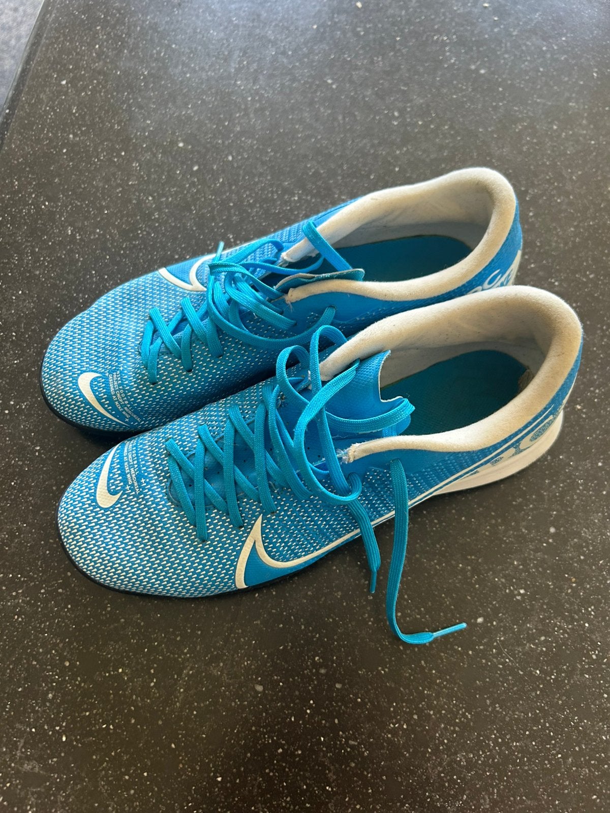 Nike voetbalschoenen - maat 40, Gebruikt, Verzenden, Schoenen, Maat M