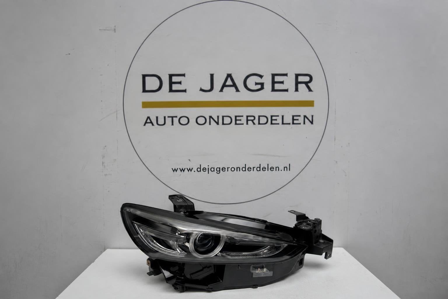 Mazda 6 GL FL Full LED koplamp rechts GRF551030, Auto-onderdelen, Gebruikt, Shinchi, Fuchu-Cho 3-1
730-8670  Hiroshima, Mazda Motor Corporation
